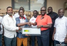 Francis Asenso-Boakye: Bantama MP distributes 400 streetlights to improve security 400 streetlights