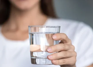 What happens to your body when you drink water every day water